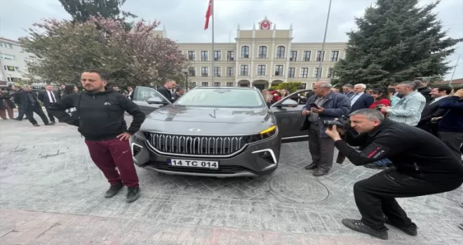 Yerli otomobil Togg, Bolu’da vatandaşlara tanıtılıyor