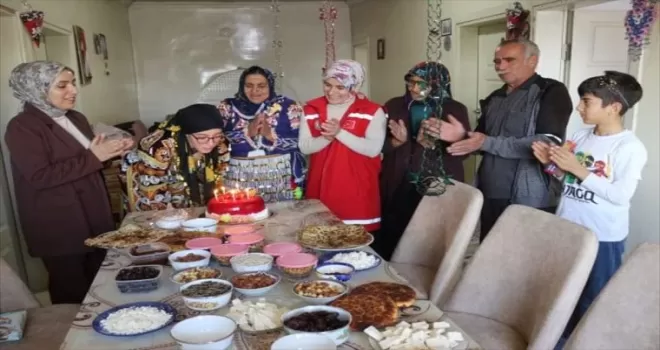 Yeşilyurt’ta “Bir Dileğim Var“ projesi kapsamında sürpriz doğum günü yapıldı