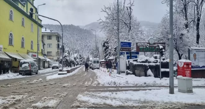 Yığılca'da kar etkisini sürdürüyor