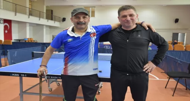 “Yürüyemezsin“ denilse de ayağa kalktı, masa tenisinde final hedefi koydu