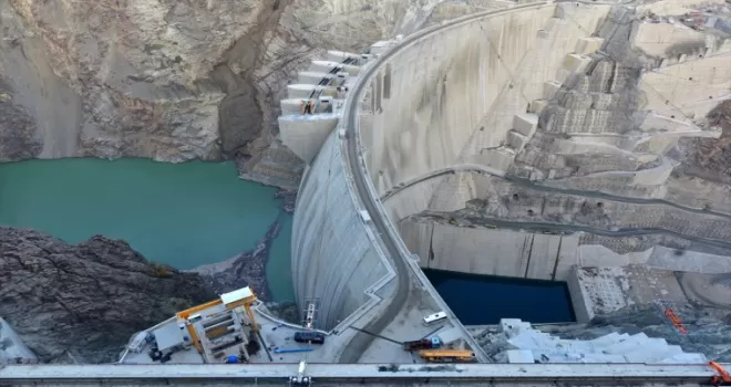 Yusufeli Barajı ve HES'te su seviyesi 45 metre oldu
