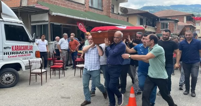 Zonguldak’ta maden ocağındaki göçükte hayatını kaybeden işçi defnedildi