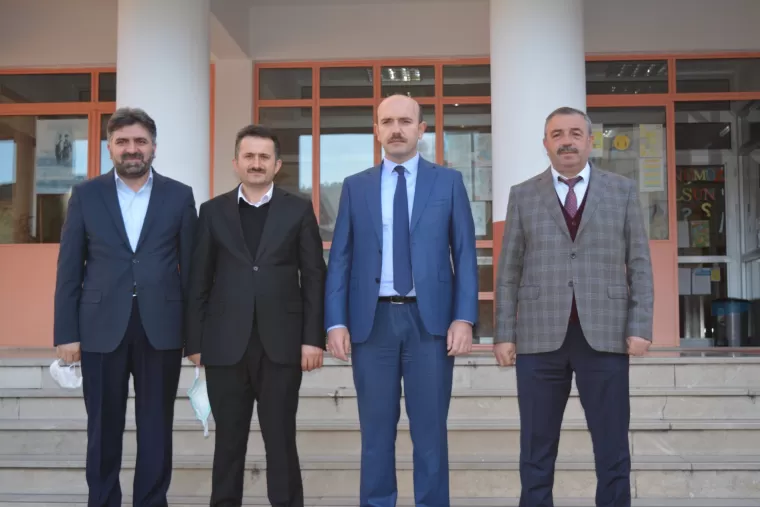 Okul içinde Felsefe Sokağı… 