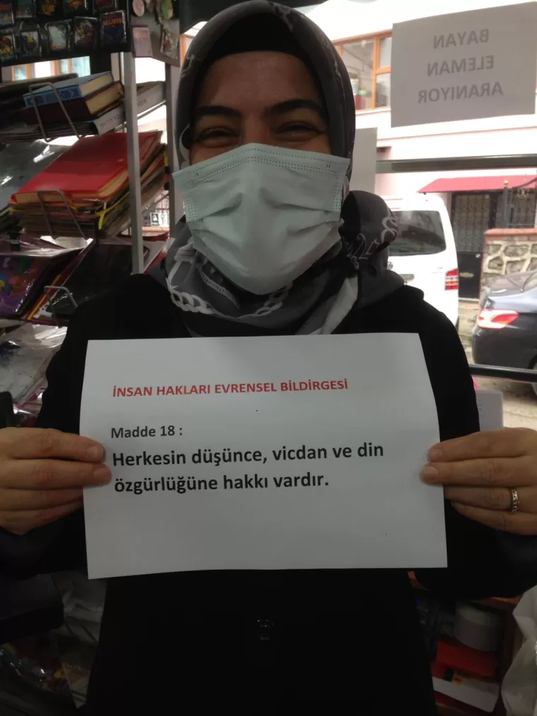 Her İnsan Özgür ve Eşit Doğar