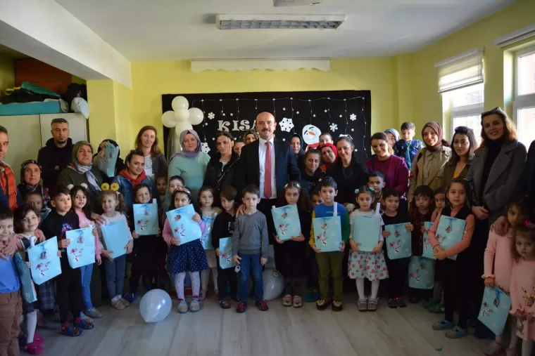 Yomra Kaymakamı Öztabak Miniklerin sevincine ortak oldu