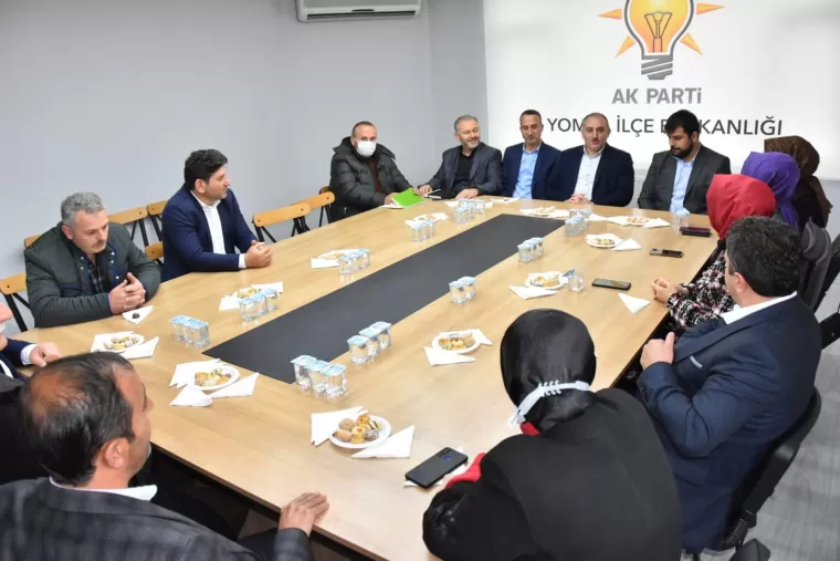 Milletvekili Ayvazoğlu Yomra’da esnaf ziyareti yaptı