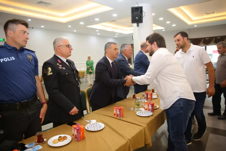 Yomra Bayramlaştı...