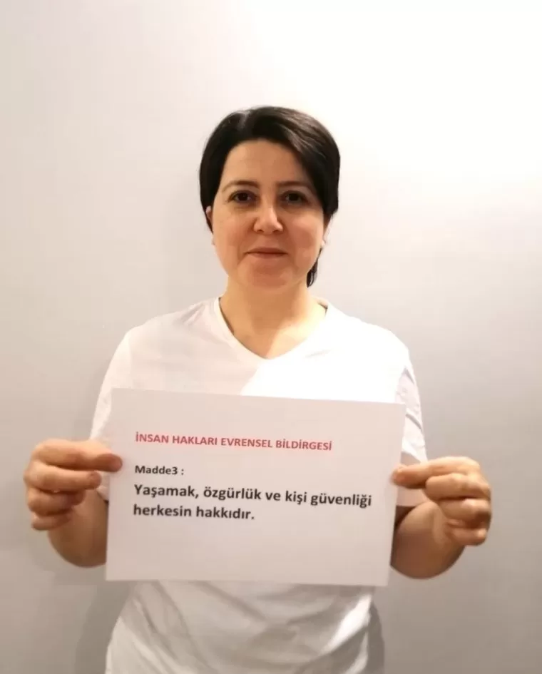 Her İnsan Özgür ve Eşit Doğar