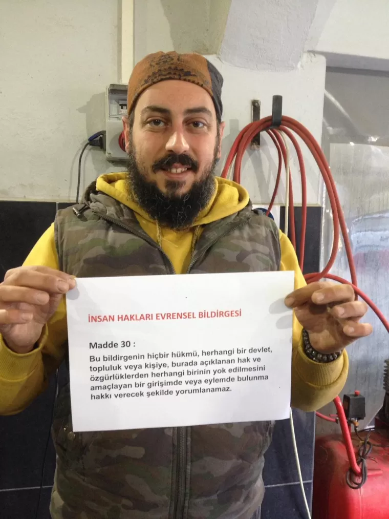 Her İnsan Özgür ve Eşit Doğar