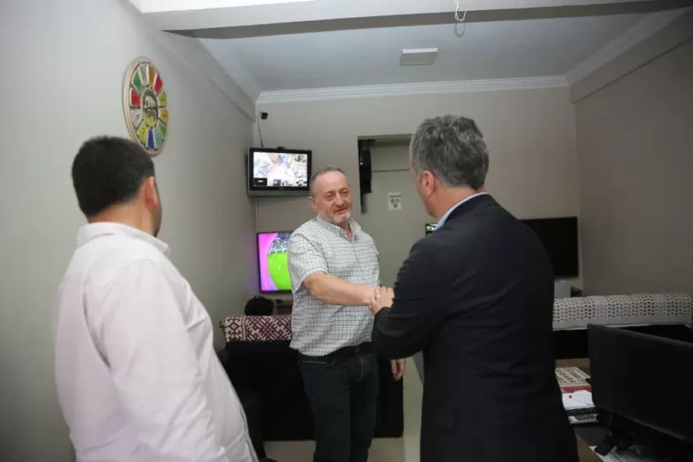 BAŞKAN BIYIK VATANDAŞLA BAYRAMLAŞTI