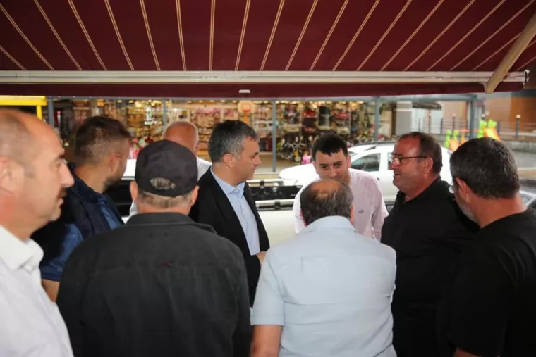 BAŞKAN BIYIK VATANDAŞLA BAYRAMLAŞTI