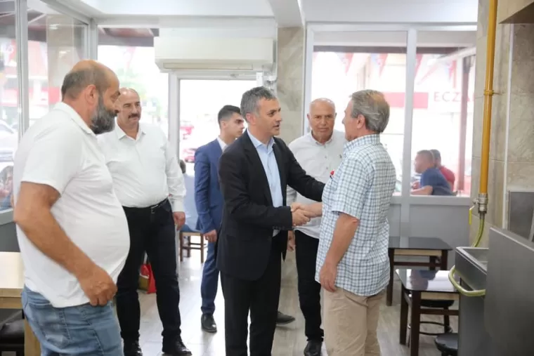 BAŞKAN BIYIK VATANDAŞLA BAYRAMLAŞTI