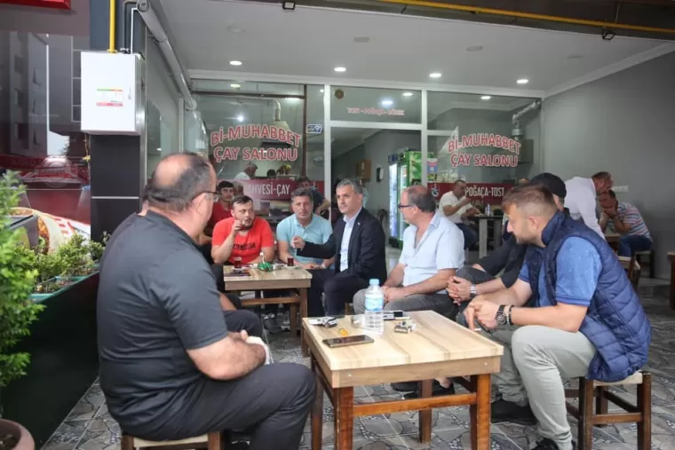 BAŞKAN BIYIK VATANDAŞLA BAYRAMLAŞTI