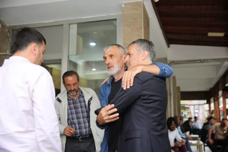BAŞKAN BIYIK VATANDAŞLA BAYRAMLAŞTI