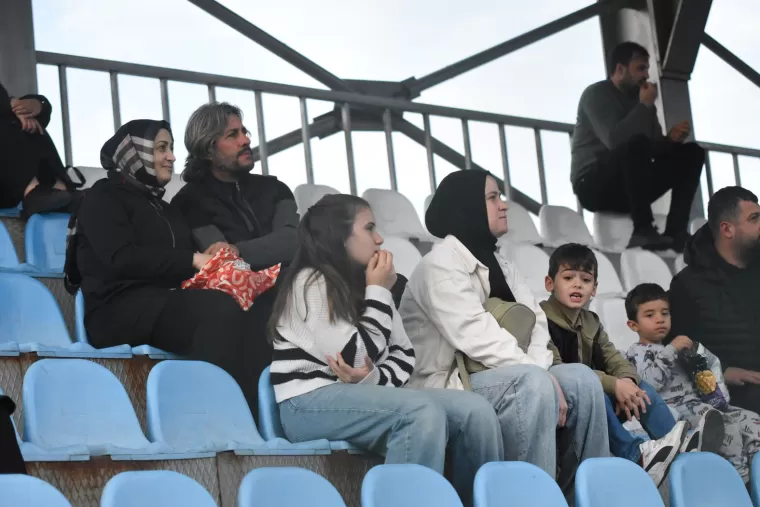 Futbol turnuvasına taraftardan büyük ilgi