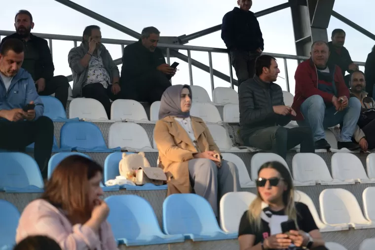 Futbol turnuvasına taraftardan büyük ilgi