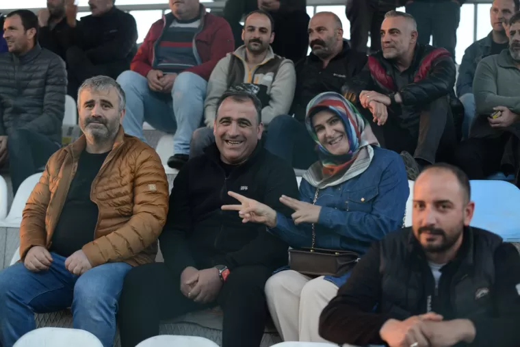 Futbol turnuvasına taraftardan büyük ilgi