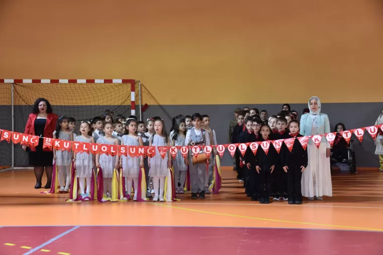 23 NİSAN COŞKUYLA KUTLANDI