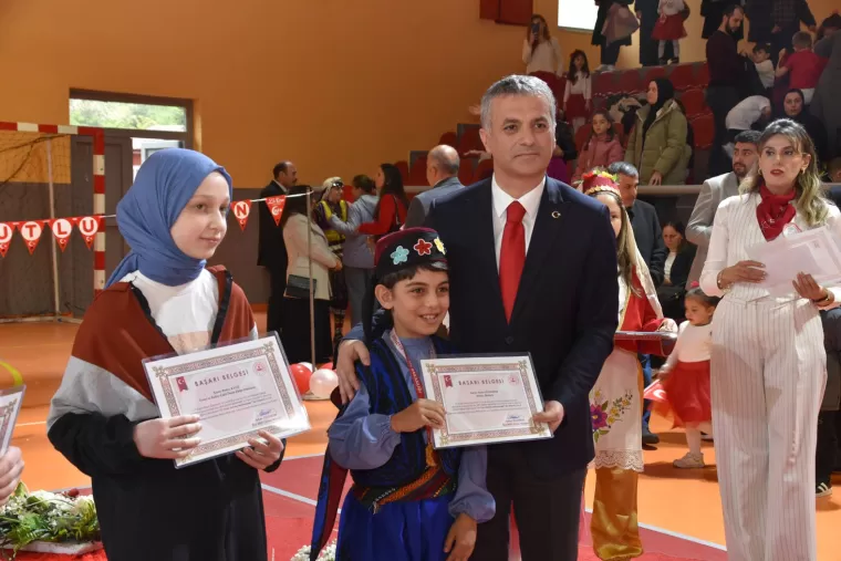 23 NİSAN COŞKUYLA KUTLANDI
