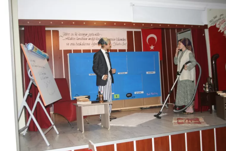 Yomra'da öğretmenler günü kutlandı...