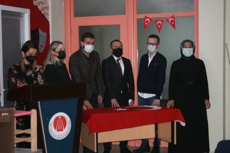 Yomra'da öğretmenler günü kutlandı...