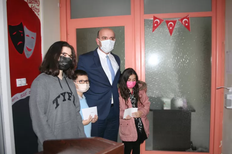 Yomra'da öğretmenler günü kutlandı...