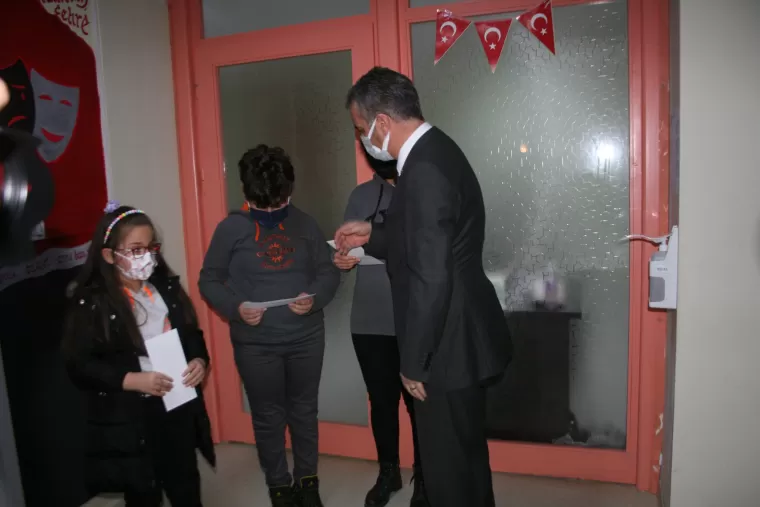 Yomra'da öğretmenler günü kutlandı...