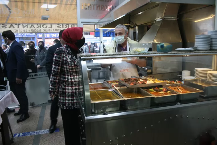 Milletvekili Ayvazoğlu Yomra’da esnaf ziyareti yaptı