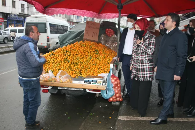 Milletvekili Ayvazoğlu Yomra’da esnaf ziyareti yaptı