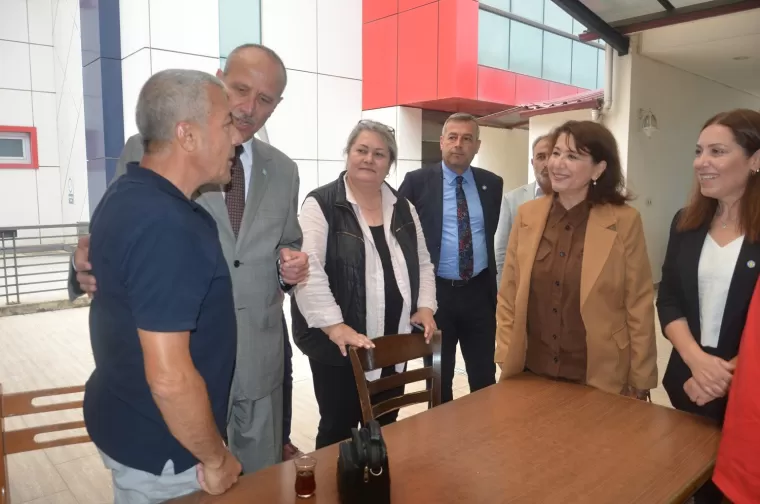 İYİ Parti’den esnaf ziyareti