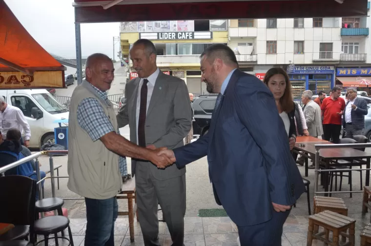 İYİ Parti’den esnaf ziyareti