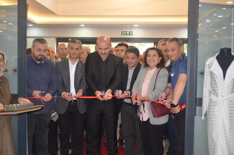 Yomra Halk Eğitim Merkezi’den Yıl Sonu Sergisi