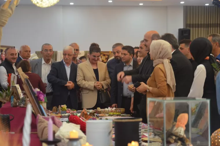 Yomra Halk Eğitim Merkezi’den Yıl Sonu Sergisi