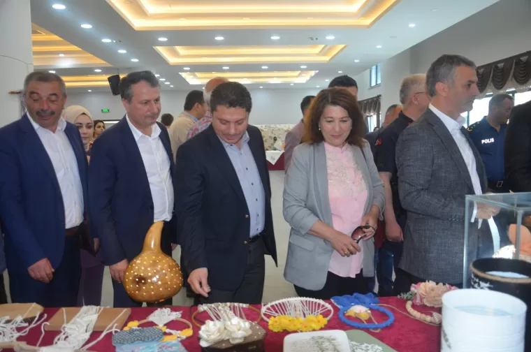 Yomra Halk Eğitim Merkezi’den Yıl Sonu Sergisi