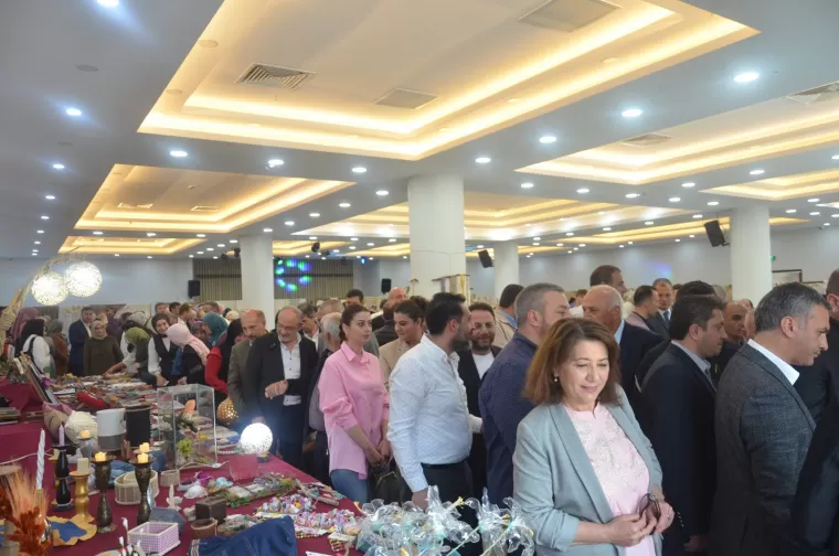 Yomra Halk Eğitim Merkezi’den Yıl Sonu Sergisi