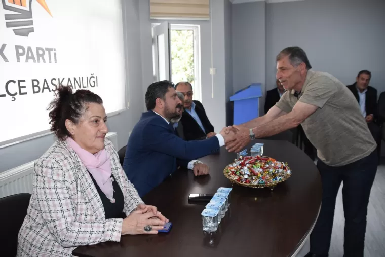 AK Parti Bayramlaştı