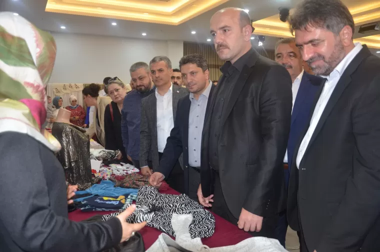 Yomra Halk Eğitim Merkezi’den Yıl Sonu Sergisi