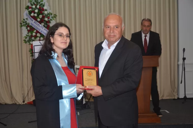 Yomra Anadolu Lisesi’nden Muhteşem mezuniyet