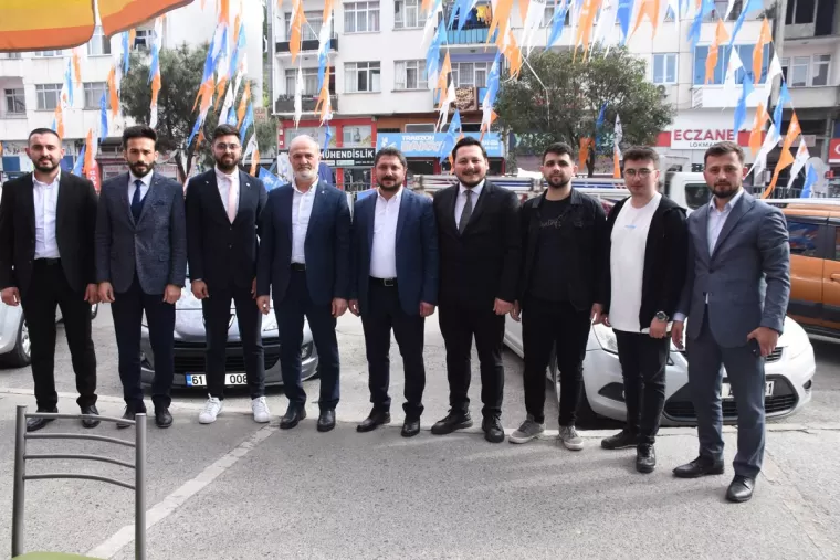 Mustafa Şen’e Yomra’da büyük ilgi