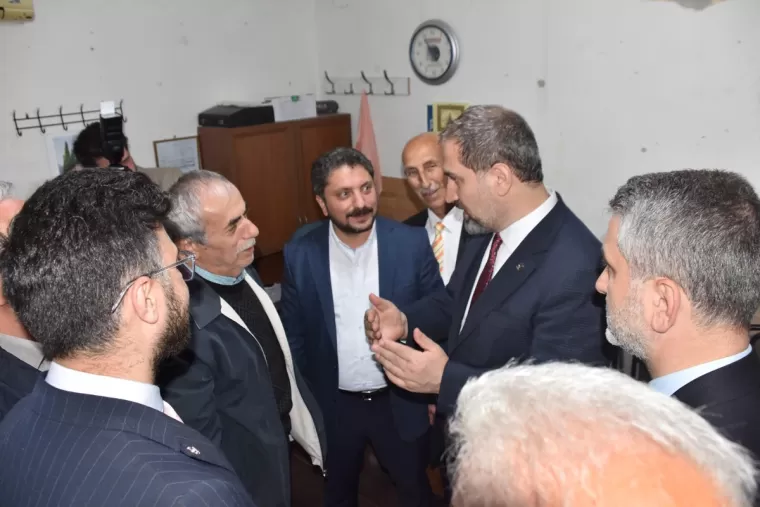 Mustafa Şen’e Yomra’da büyük ilgi