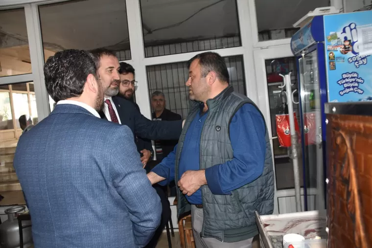 Mustafa Şen’e Yomra’da büyük ilgi
