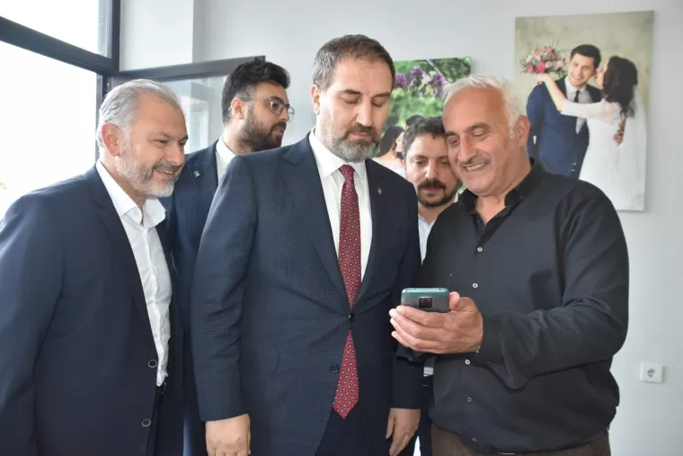 Mustafa Şen’e Yomra’da büyük ilgi