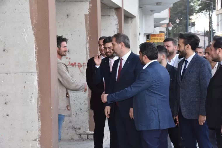 Mustafa Şen’e Yomra’da büyük ilgi