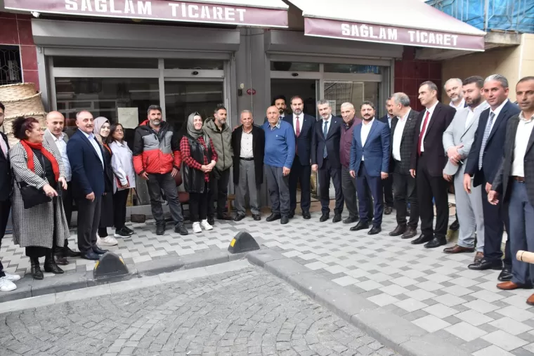 Mustafa Şen’e Yomra’da büyük ilgi