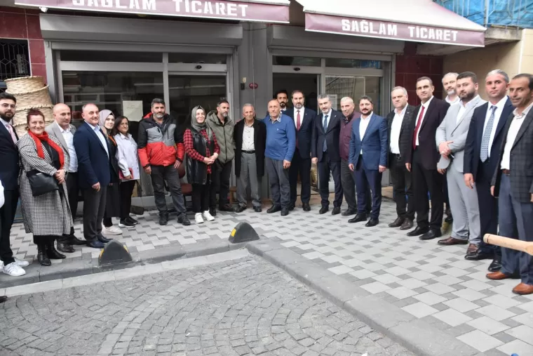 Mustafa Şen’e Yomra’da büyük ilgi