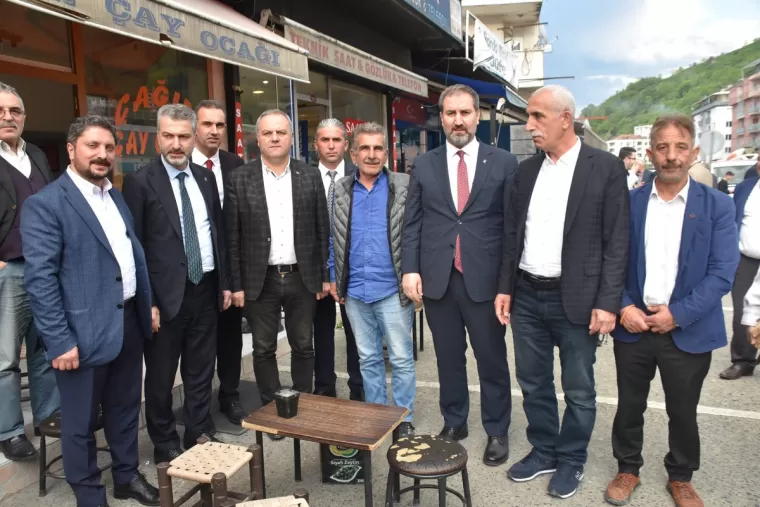 Mustafa Şen’e Yomra’da büyük ilgi