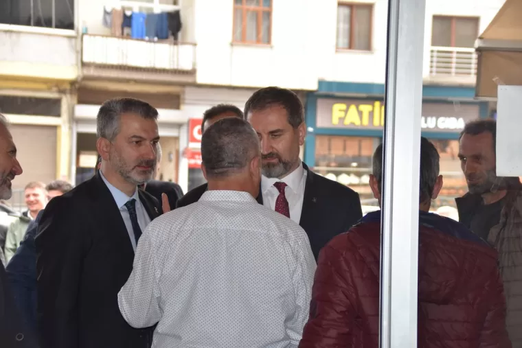 Mustafa Şen’e Yomra’da büyük ilgi