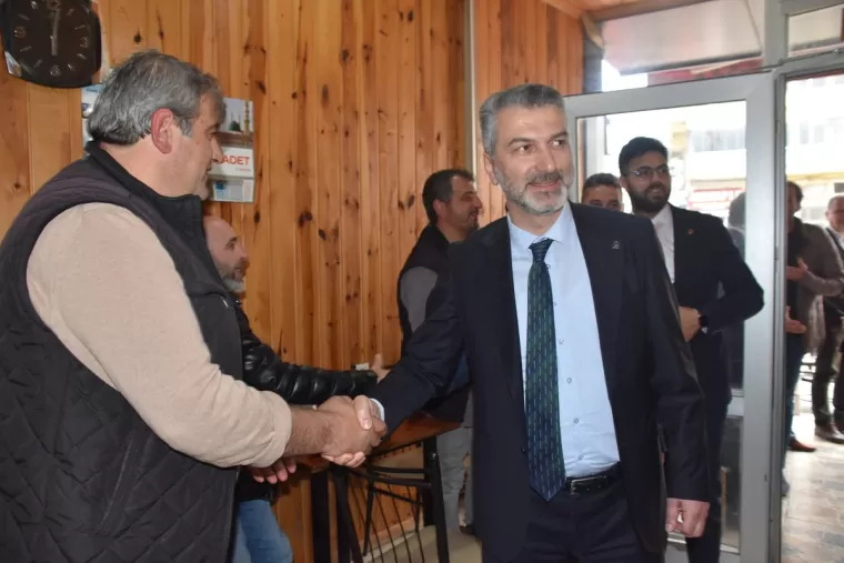 Mustafa Şen’e Yomra’da büyük ilgi