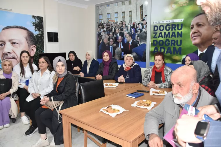 Mustafa Şen’e Yomra’da büyük ilgi