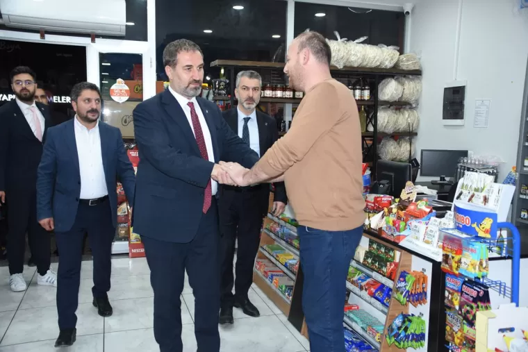 Mustafa Şen’e Yomra’da büyük ilgi
